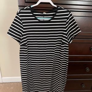 Old Navy Black/White Scoop Neck Dress - Size XXL